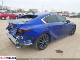 Lexus IS 2024 3