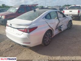 Lexus ES 2021 3