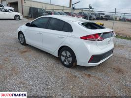 Hyundai IONIQ Hybrid 2020 1