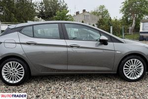 Opel Astra 2017 1.6 110 KM