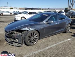 Tesla Model S 2020 Tesla Model S 2020