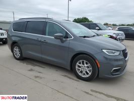 Chrysler Pacifica 2022 3