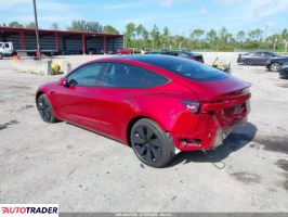 Tesla Model 3 2025