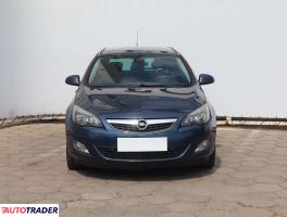Opel Astra 2011 1.4 138 KM