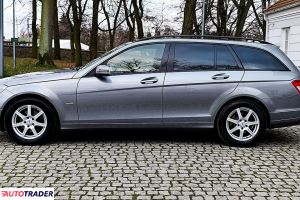 Mercedes C-klasa 2009 2.1 136 KM