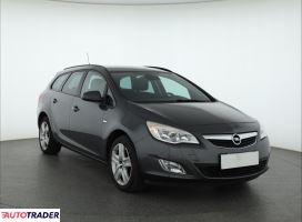 Opel Astra 2011 1.4 138 KM