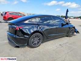 Tesla Model 3 2025