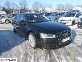 Audi A8 2016 4.1 385 KM