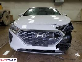 Hyundai IONIQ Hybrid 2020 1