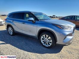 Toyota Highlander 2022 3