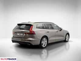 Volvo V60 2022 2.0 163 KM