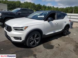 Volvo XC40 - zobacz ofertę