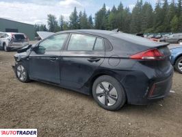 Hyundai IONIQ Hybrid 2019 1