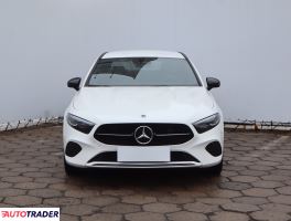 Mercedes A-klasa 2023 1.3 214 KM