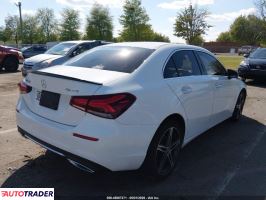 Mercedes 220 2022 2