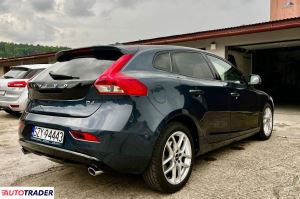 Volvo V40 2016 2.0 190 KM