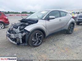 Toyota C-HR 2020 2 Toyota C-HR 2020 2