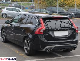 Volvo V60 2015 2.0 147 KM