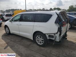 Chrysler Pacifica 2022 3