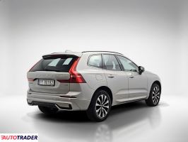 Volvo XC60 2023 2.0 197 KM