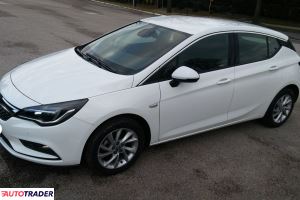 Opel Astra 2017 1