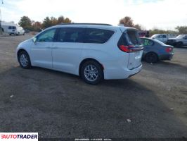 Chrysler Pacifica 2022 3