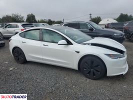 Tesla Model 3 2025