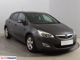 Opel Astra 2011 1.4 138 KM