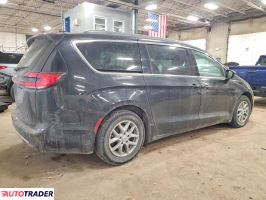 Chrysler Pacifica 2022 3