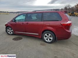 Toyota Sienna 2020 3