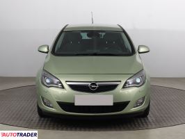 Opel Astra 2011 1.4 138 KM