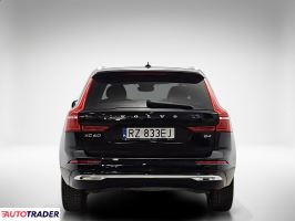 Volvo XC60 2023 2.0 197 KM