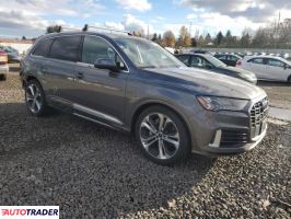 Audi Q7 2021 3