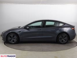 Tesla Model 3 2021 434 KM