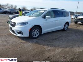 Chrysler Pacifica 2022 3