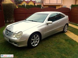 Mercedes 220 2003 2.2 143 KM Mercedes 220 2003 2.2 143 KM