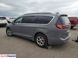 Chrysler Pacifica 2022 3