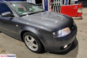 Audi A4 2003 3.0 220 KM