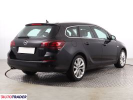 Opel Astra 2011 1.4 138 KM