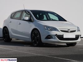 Opel Astra 2012 1.4 118 KM