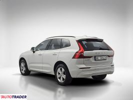 Volvo XC60 2022 2.0 197 KM