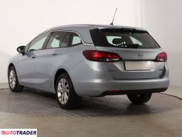 Opel Astra 2018 1.4 147 KM