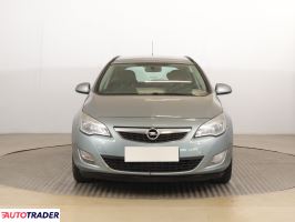 Opel Astra 2012 1.4 99 KM