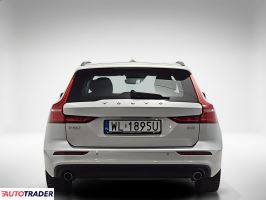 Volvo V60 2021 2.0 163 KM