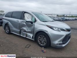Toyota Sienna - zobacz ofertę