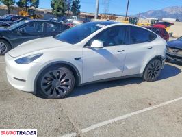 Tesla Model Y - zobacz ofertę