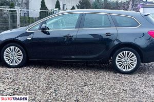 Opel Astra 2010 1.4 140 KM