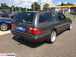 Mercedes E-klasa 1997 4.2 279 KM