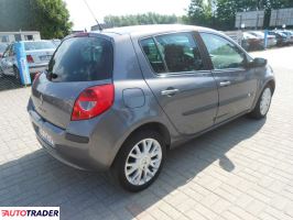 Renault Clio 2007 1.5 104 KM