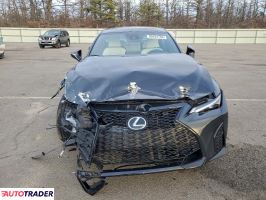 Lexus IS 2024 3